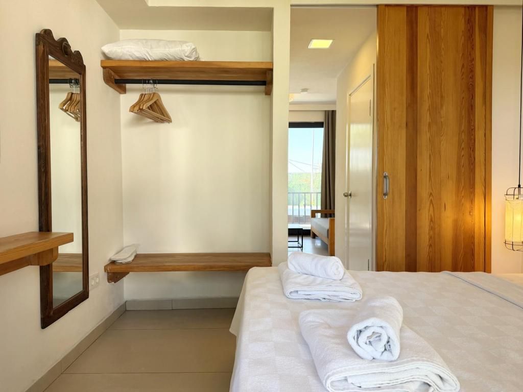 Daphnis Hotel Göltürkbükü — 7