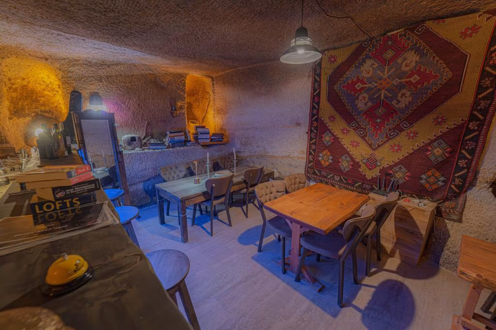 Deep Cave House — 5