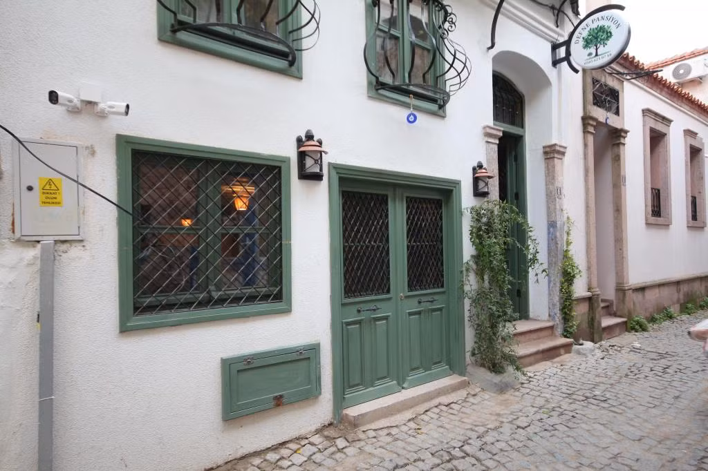 Defne Pansiyon Ayvalık — 2
