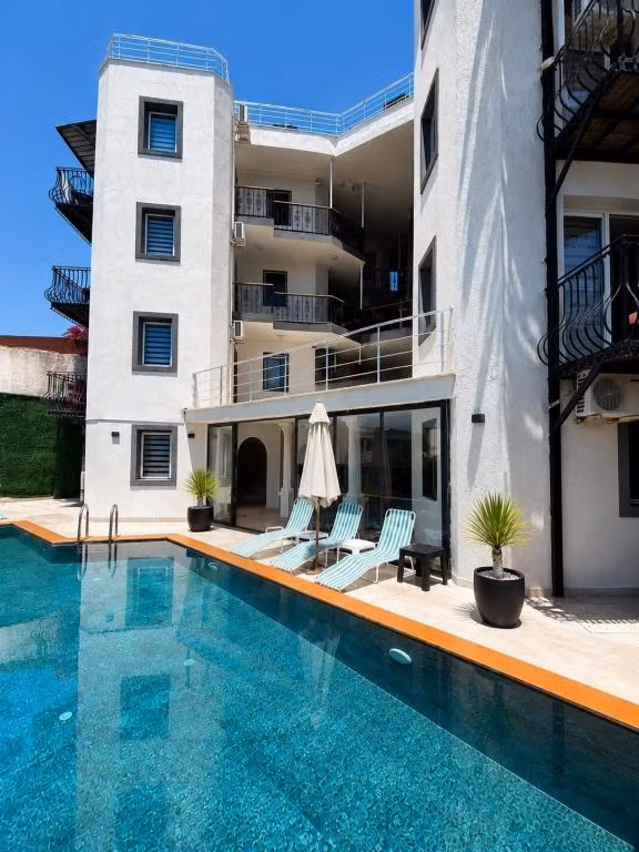 Deniz 61 Otel — 2