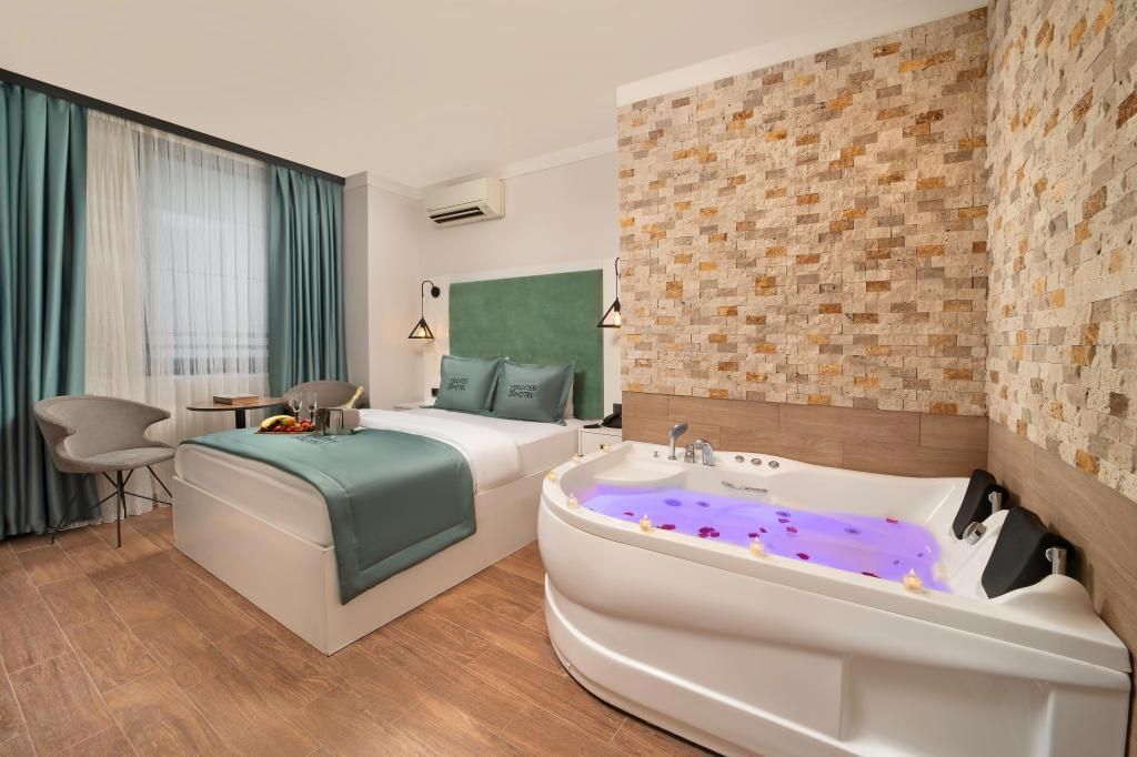 Des Suites Hotel — 4