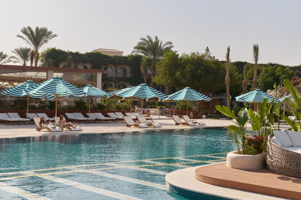 Desert Rose Resort — 4
