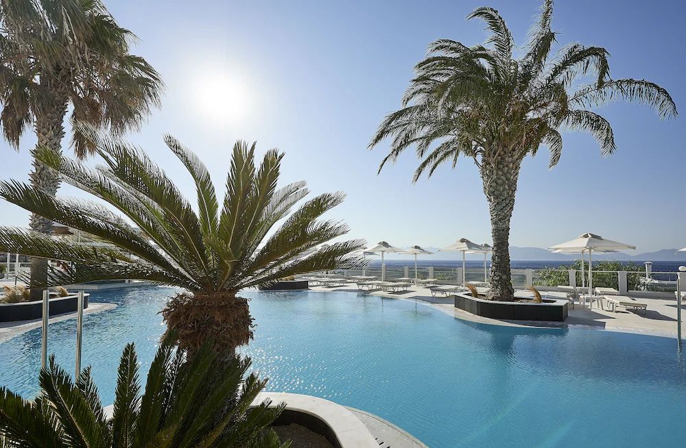 Dimitra Beach Hotel & Suites — 7