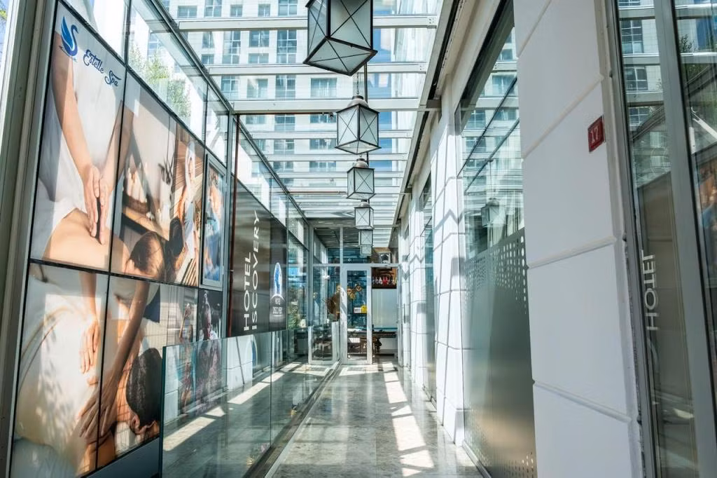 Discovery Hotel — 3
