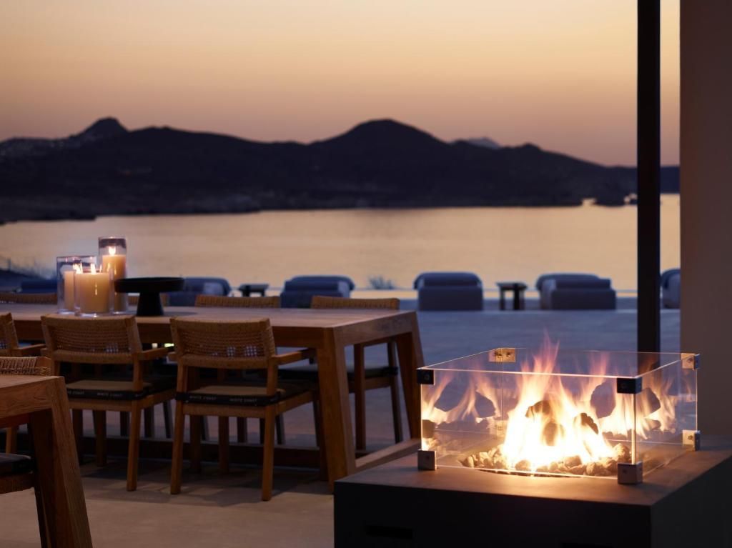Domes White Coast Milos — 8