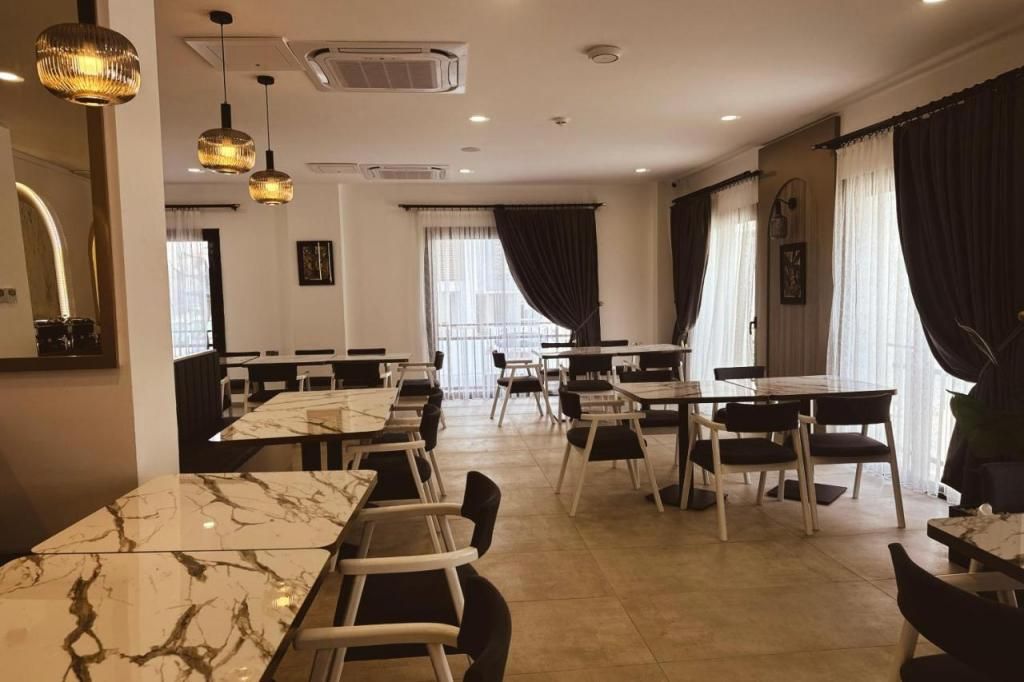 Dorana Art Hotel — 7