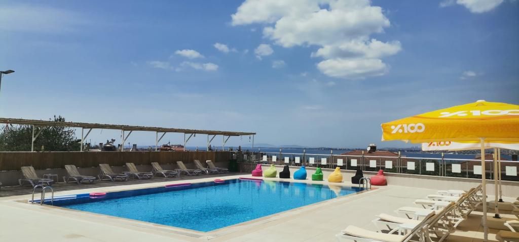 Double Royal Hotel — 9