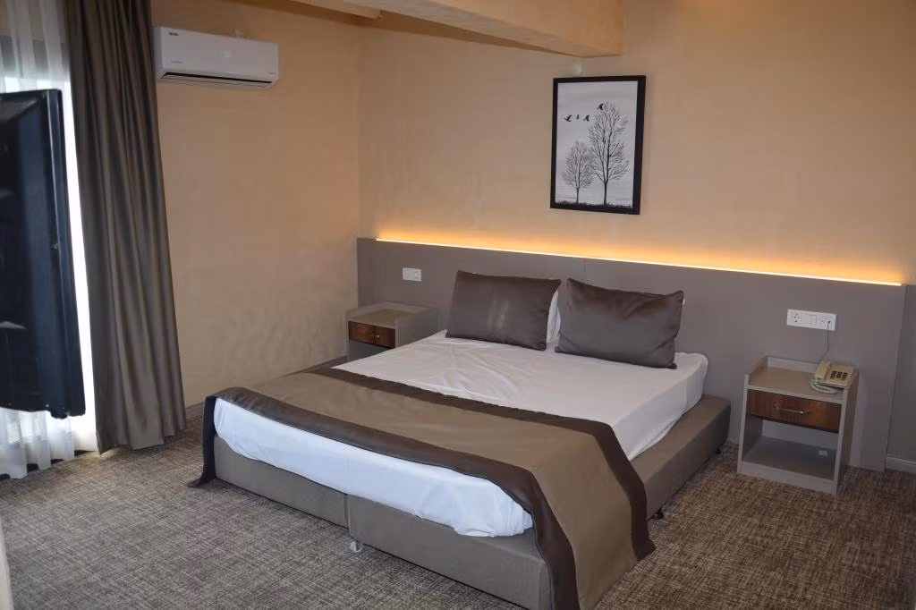 Espark Otel Buca — 9