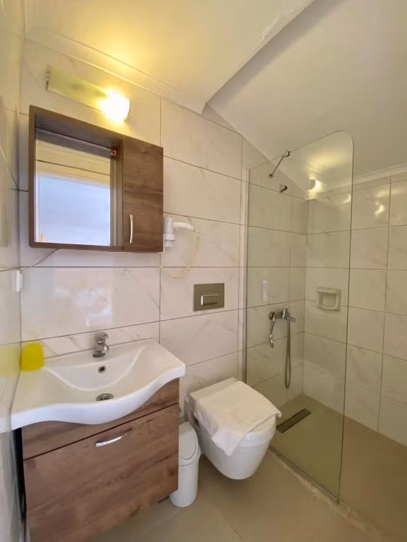 Eda Hotel İçmeler — 9