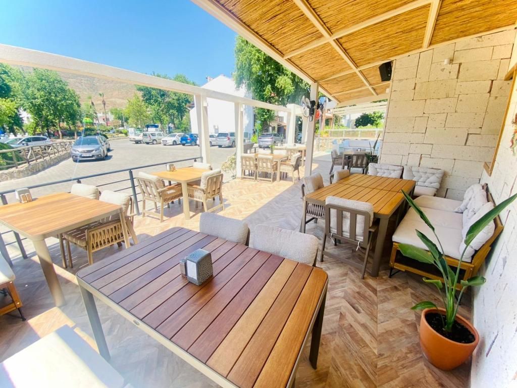 Eda Hotel İçmeler — 2