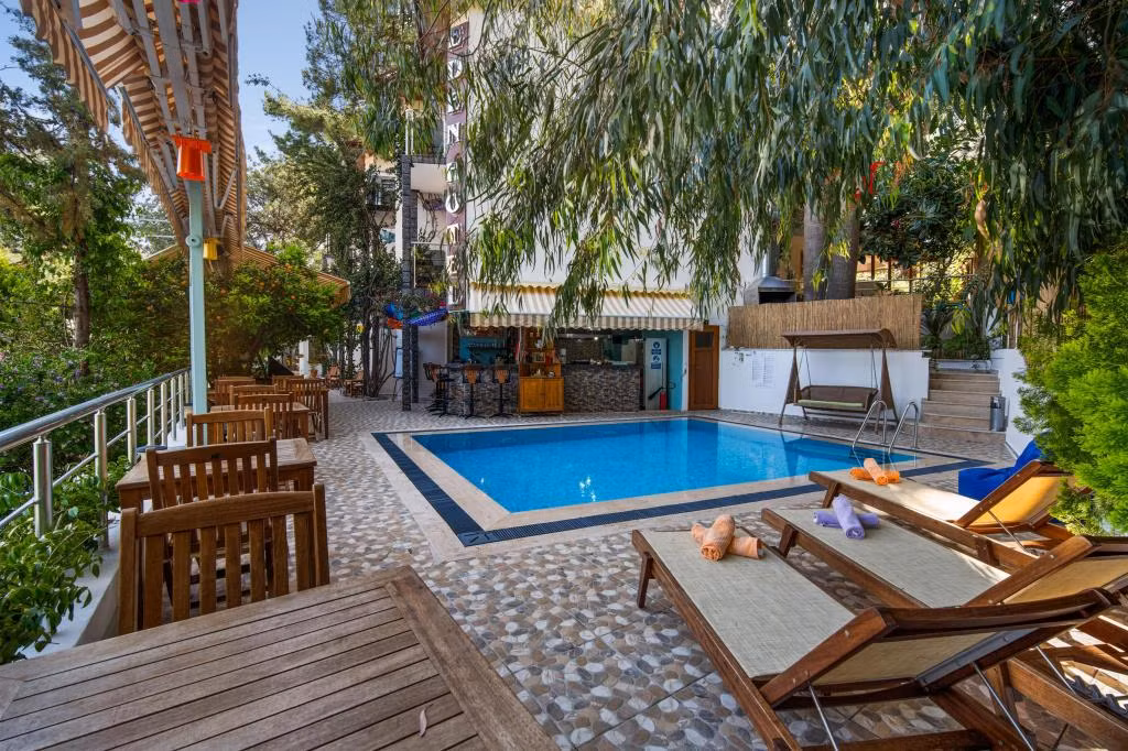 Eden Pyara Hotel — 8