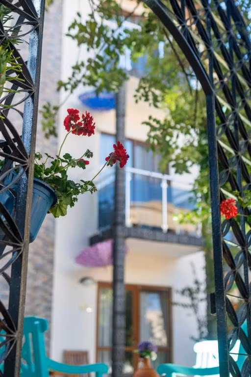 Eden Pyara Hotel — 3