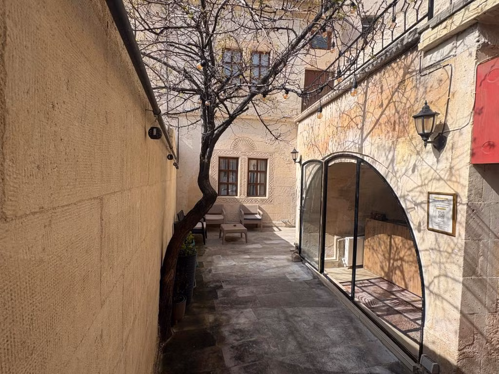 Ekoton Cave Hotel — 3