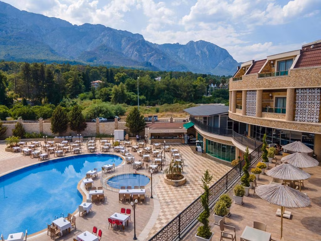 Elamir Resort Hotel — 9