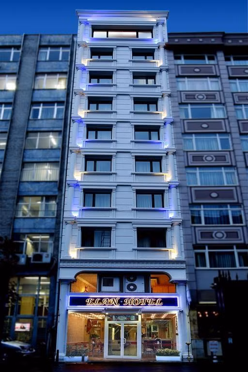 Elan Hotel — 3