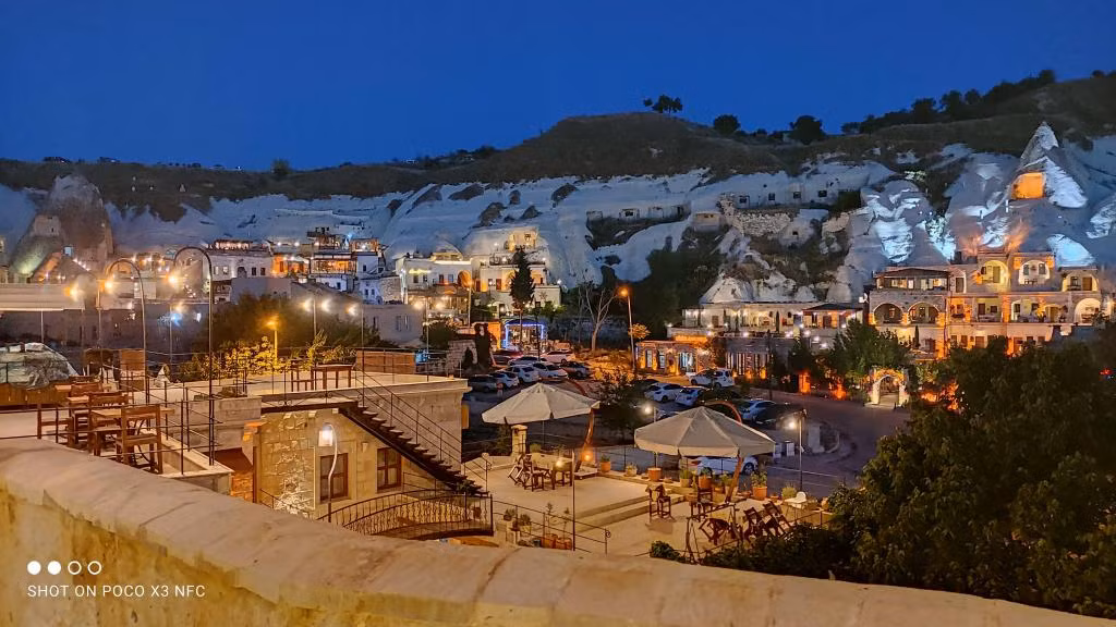 Elegance Cave Suites — 3