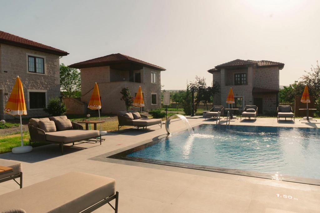 Elevres Stone House Hotel — 7