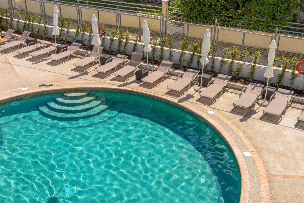 Elinotel Apolamare Hotel — 5