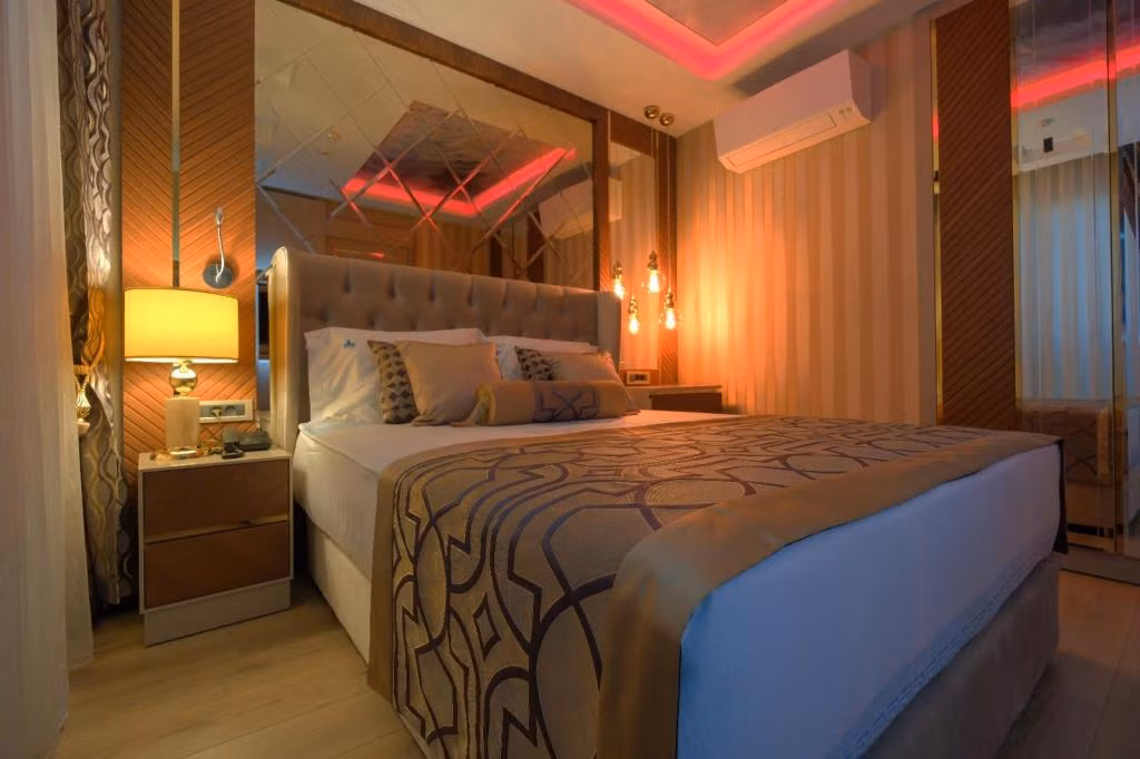 Elysium Deluxe Suites  — 7