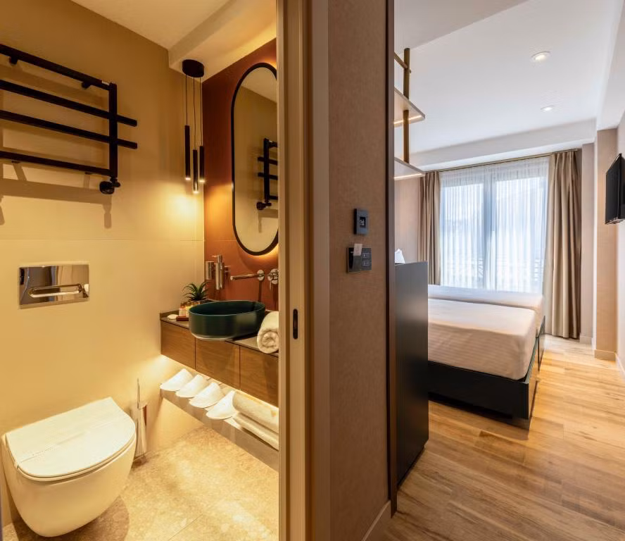 Emilion Hotel — 8
