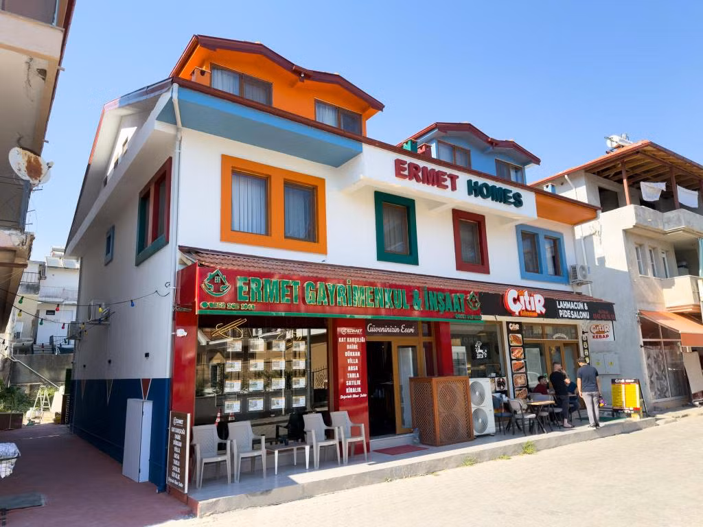 Ermet Homes Otel — 3