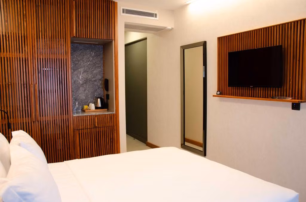 Ertan Otel Çeşme — 8