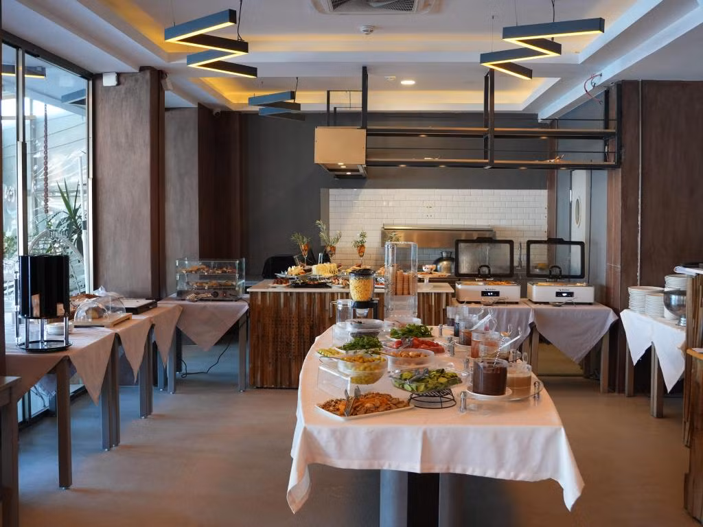 Ertan Otel Çeşme — 3