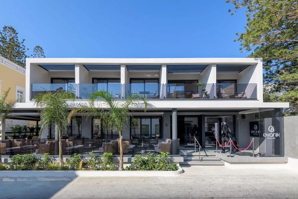 Evanik Chic Hotel — 2