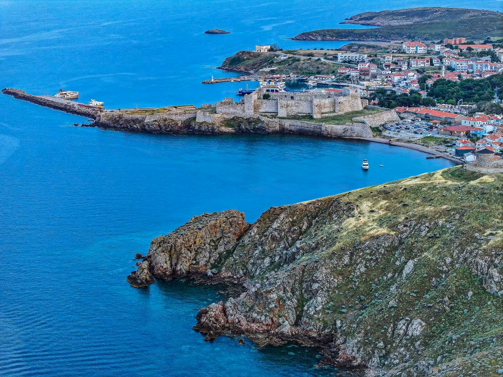 Hotel Fahri(+8 Yaş Üstü)