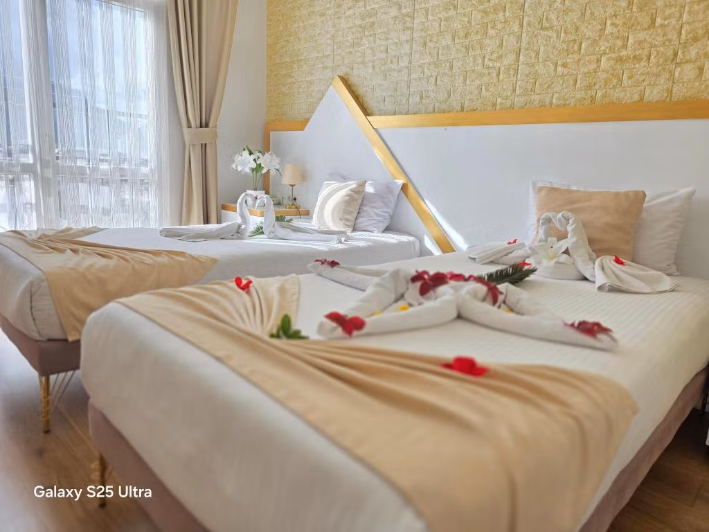 Far Life Hotel — 2