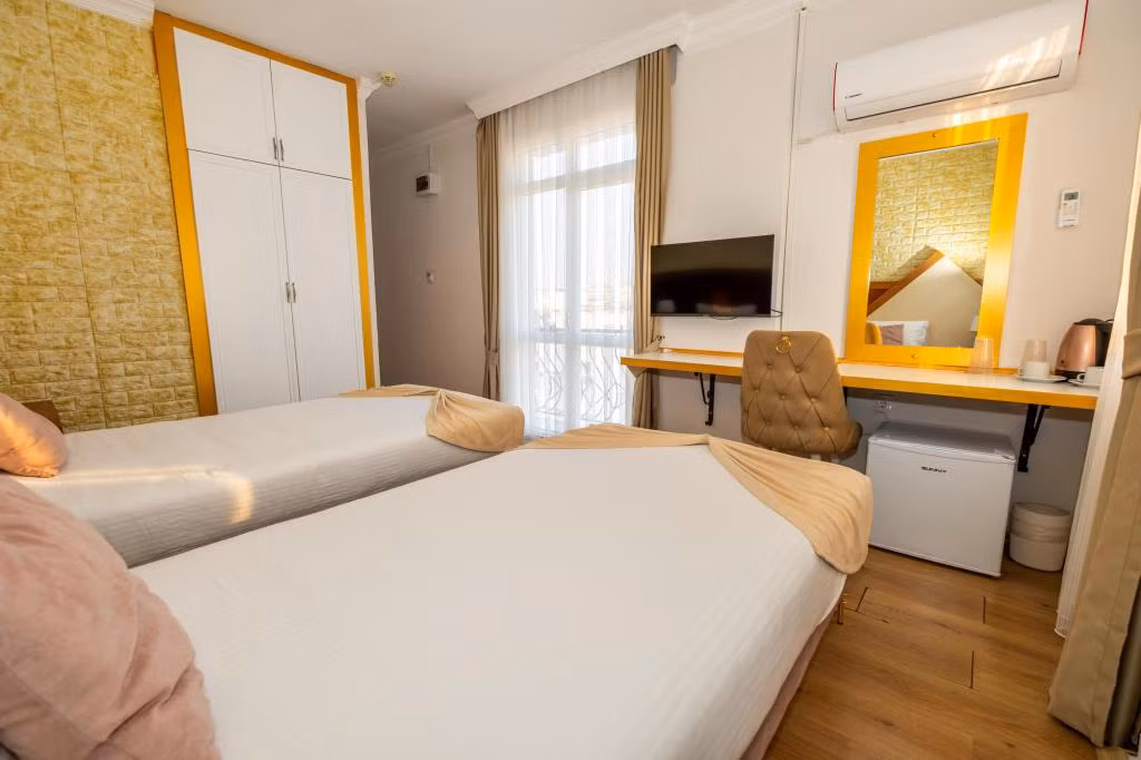 Far Life Hotel — 5