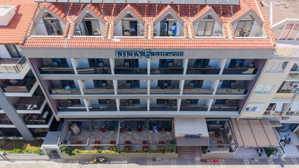Fifty5 Suite Hotel — 5