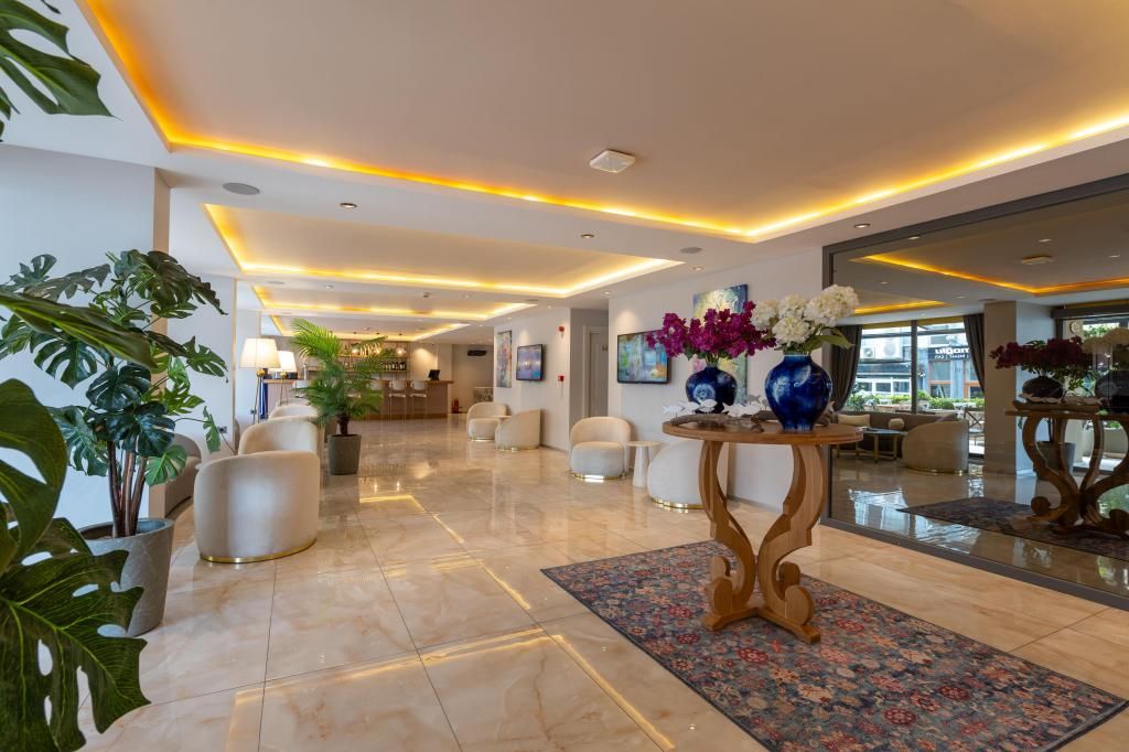 Fifty5 Suite Hotel — 6