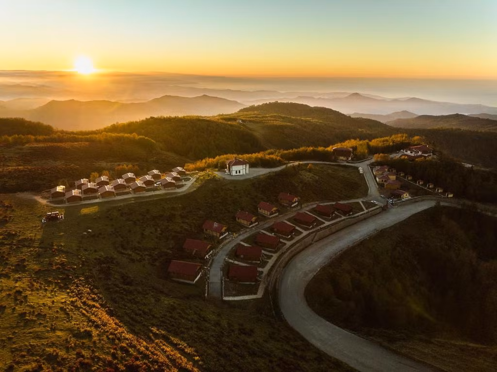 Flora Handüzü Resort & Wellness Bungalow Hotel