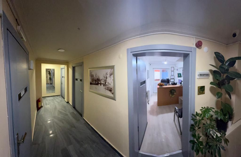 Flora 16 Rooms — 3