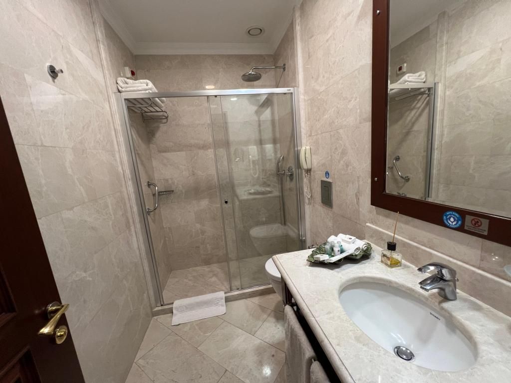 GLK PREMİER Regency SuitesSpa — 8