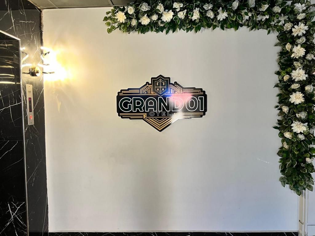 Grand 01 Otel — 2
