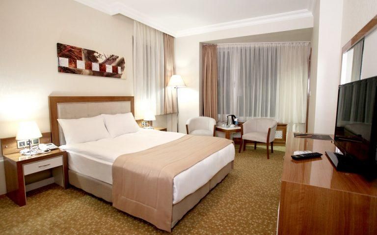 Grand Pietra Hotel — 2