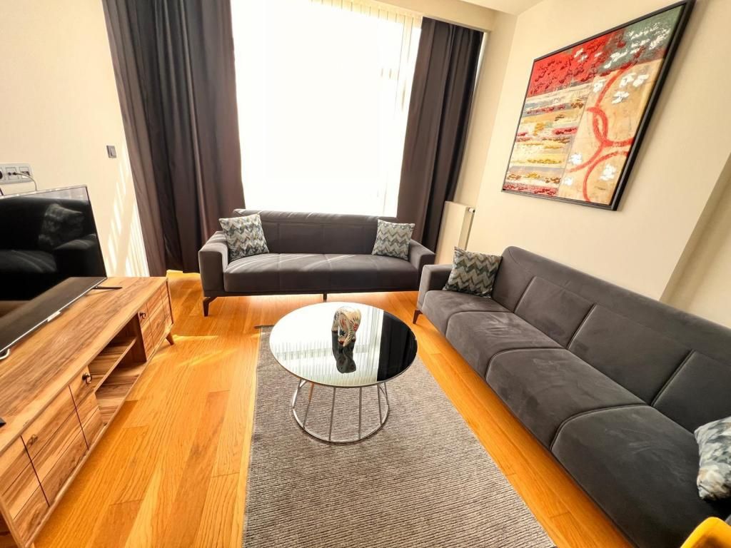 G Tower Residence Luxury Apartment — 9