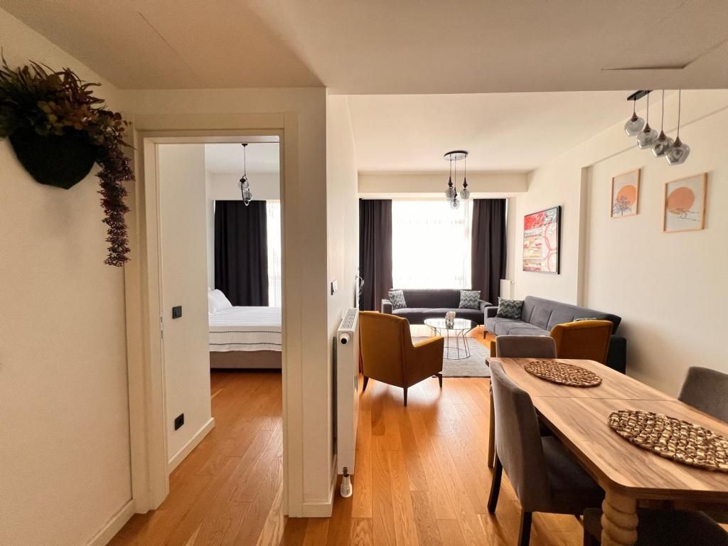 G Tower Residence Luxury Apartment — 10