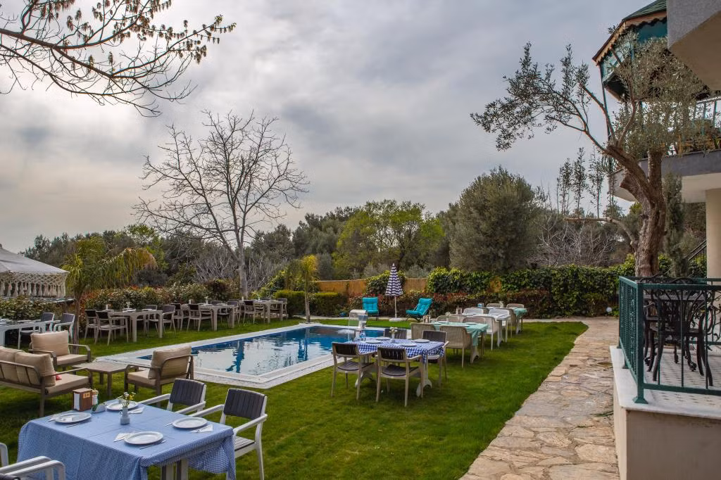 Gül Hanım Konağı Bornova Yakaköy — 4