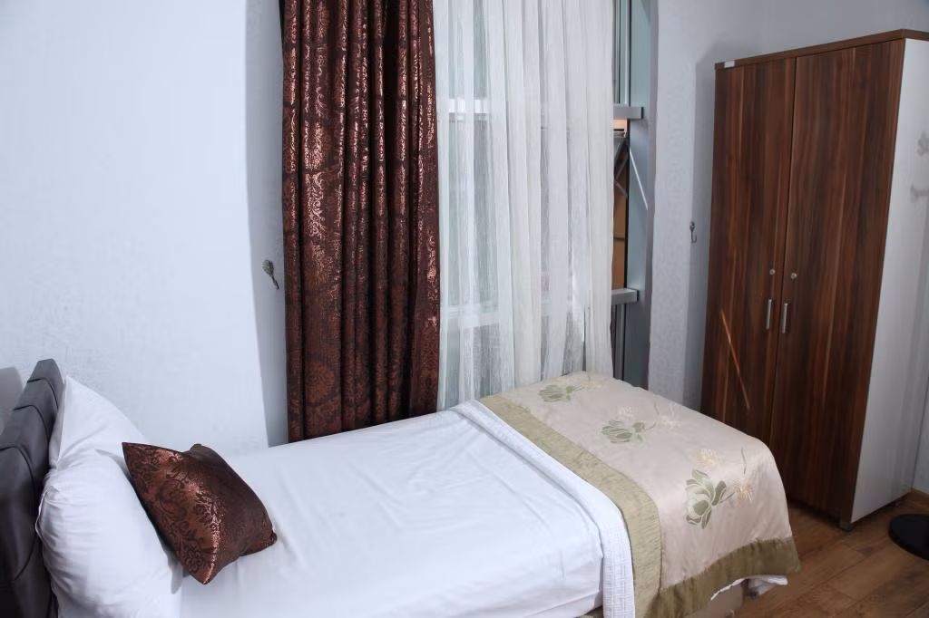 Garden Hill Hotel — 5