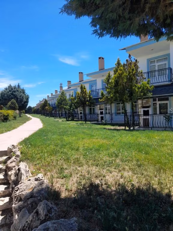 Gazlıgöl Aydın Palace Termal Tatil Köyü — 8