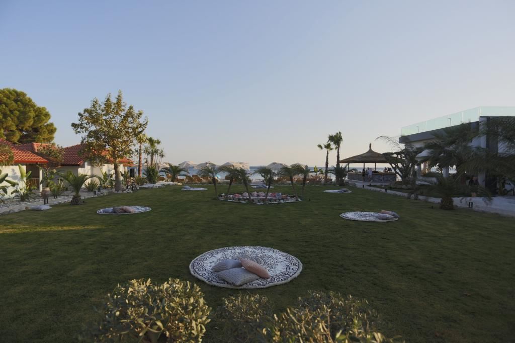 Glenn Hotel & Beach — 9