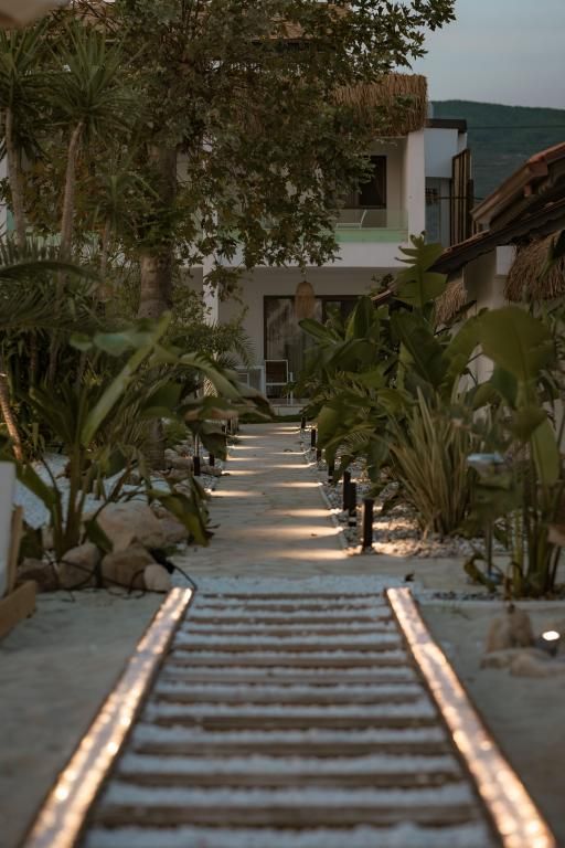 Glenn Hotel & Beach — 4