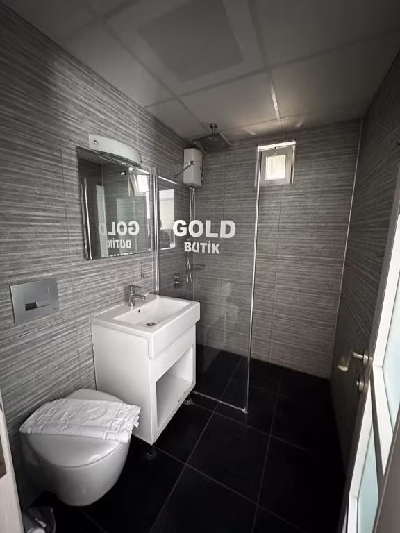 Gold Boutique — 2