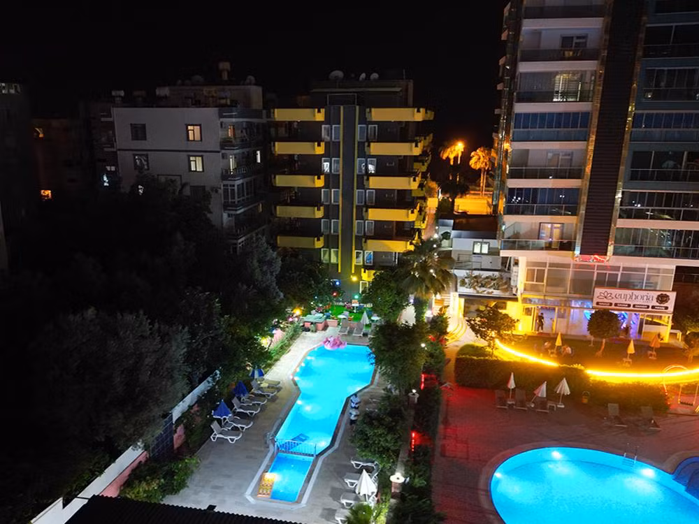 Gold Twins Boutique Hotel — 3