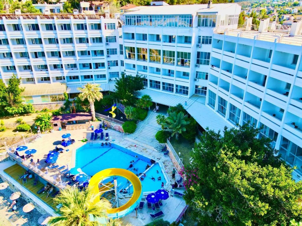Grand Hotel Avcı Karaburun — 2