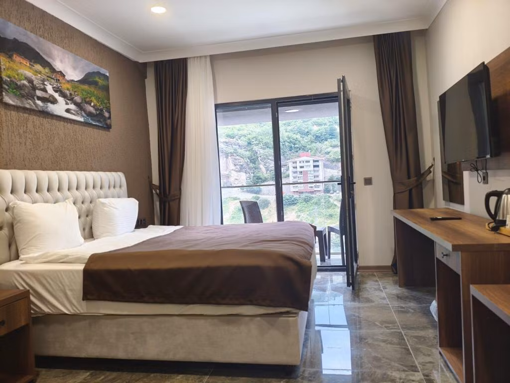 Grand Mela Hotel — 8