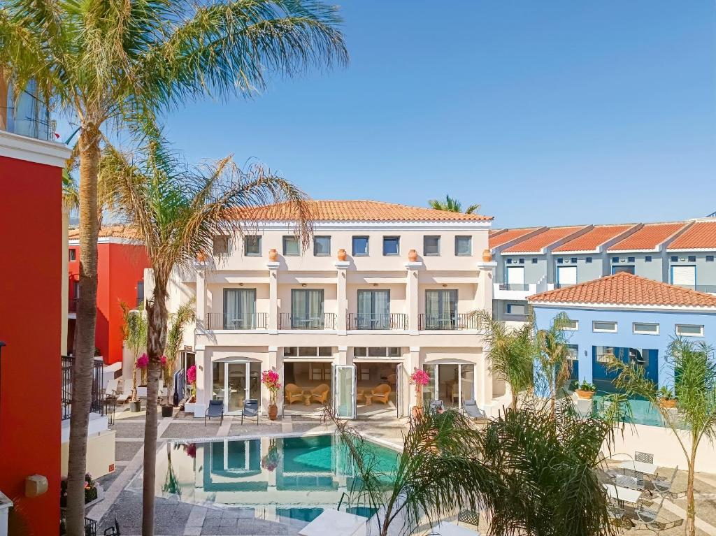 Grecotel Plaza Beach House — 3
